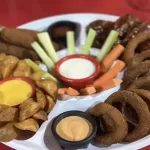 El Barrigon Snacks and Beer un Sports Bar en el Centro de Loreto